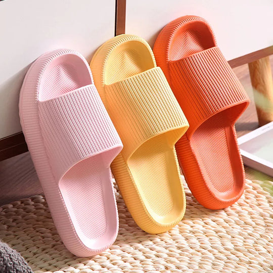 Sandalen für jeden: Stylischer Unisex-Komfort für sommerliche Eleganz