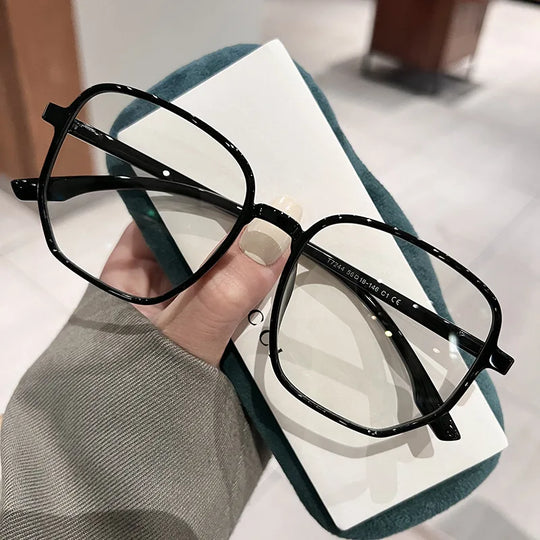 Visionär Chic: Die Trendsetter Brille