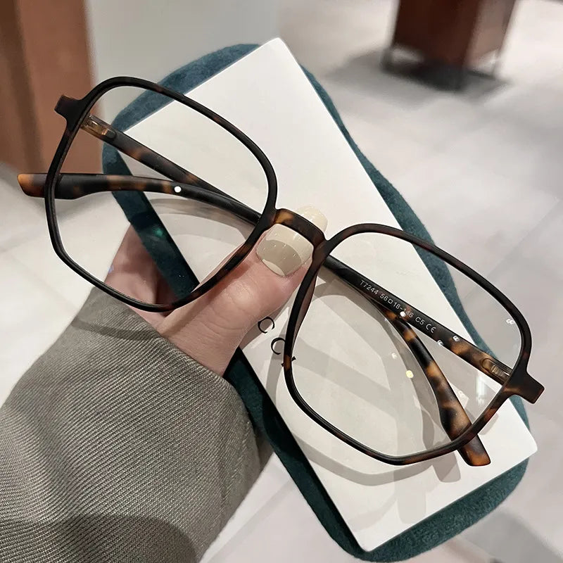 Visionär Chic: Die Trendsetter Brille