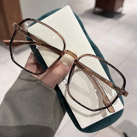 Visionär Chic: Die Trendsetter Brille